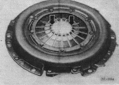 (30-093) перед монтажом проверить шпоночное соединение между нажимным диском и крышкой на…