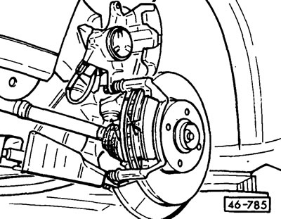 (46-784) открутить нижние крепежные болты кожуха тормозной подушки. При этом удерживать ключом…