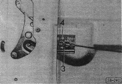 Отстранете тапицерията на плъзгащата се врата.